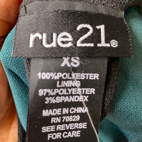 Rue21 sleeveless top XS - Picture 4 of 7